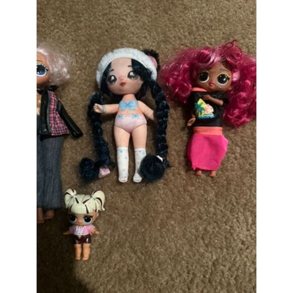 Mixed Bundle of Dolls - Picture 3 of 6
